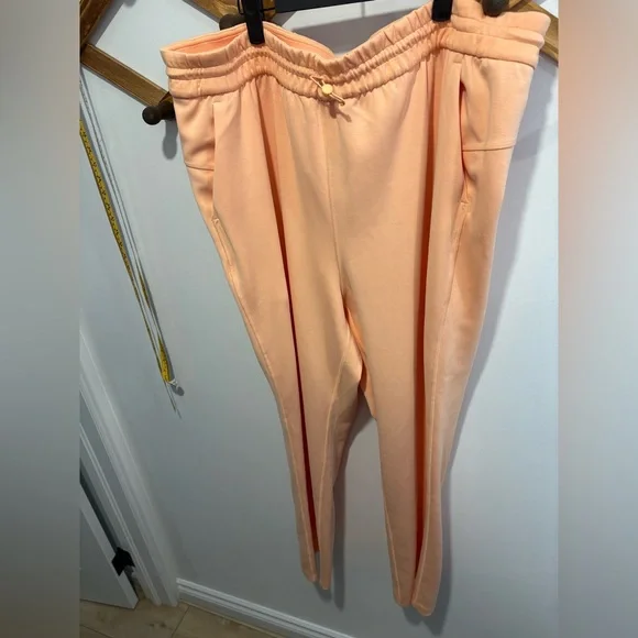 Lululemon Softstreme High-Rise Pant *Regular - Picture 9 of 12